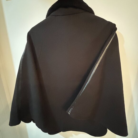 NWT BCBG Black Women's Cape Coat - Picture 8 of 9